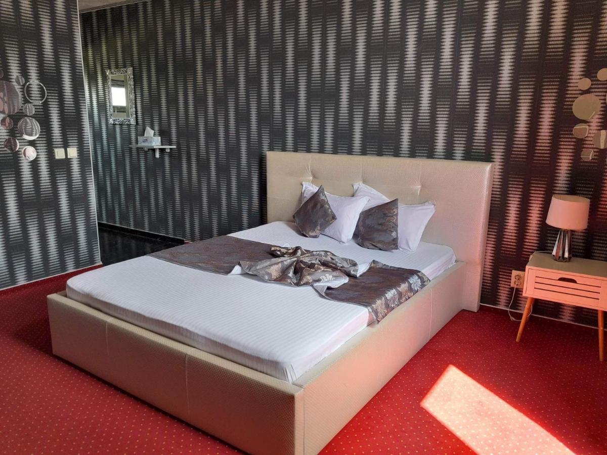 Chiajna Militari Residence Hotel מראה חיצוני תמונה